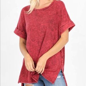 Mineral wash tee with side slit